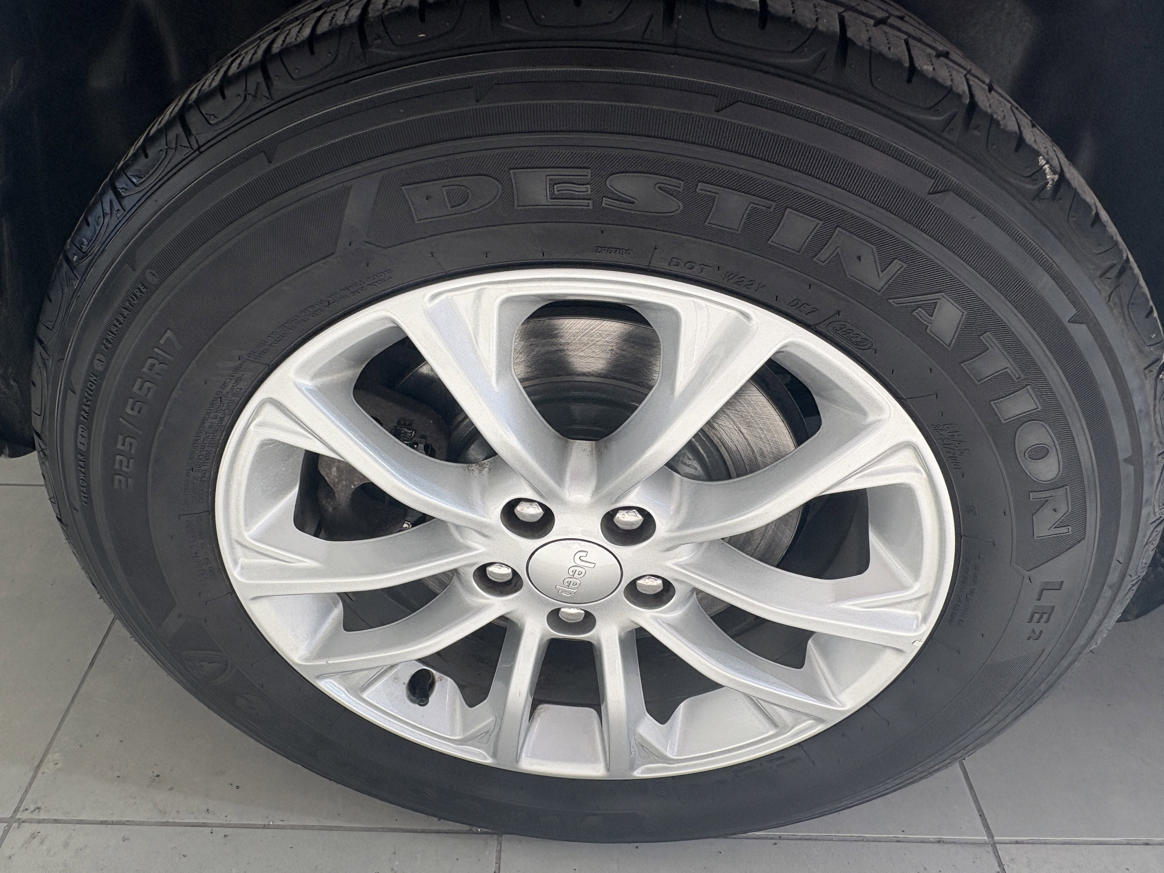 2022 Jeep Cherokee Latitude Lux