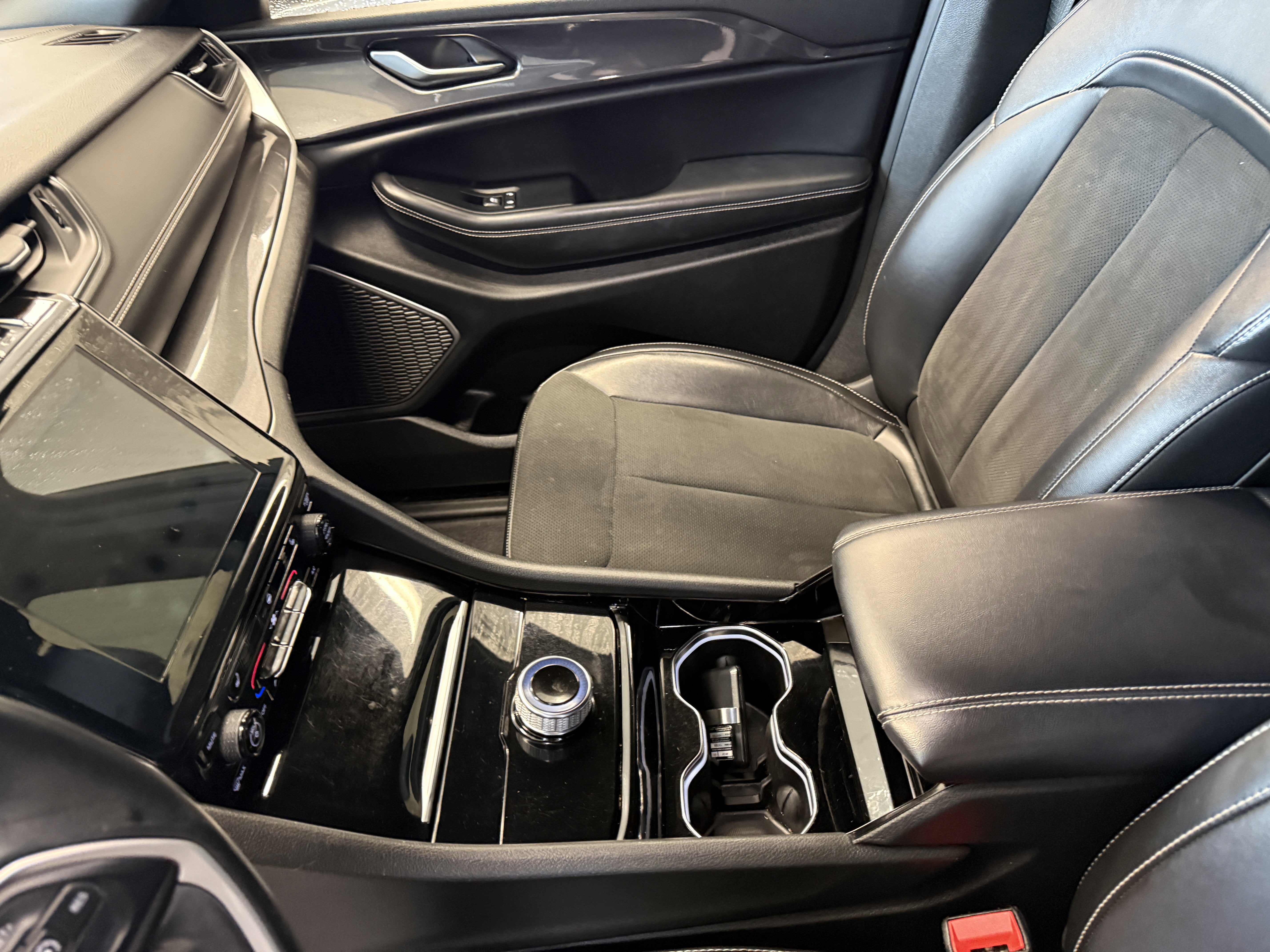 2022 Jeep Grand Cherokee L Altitude