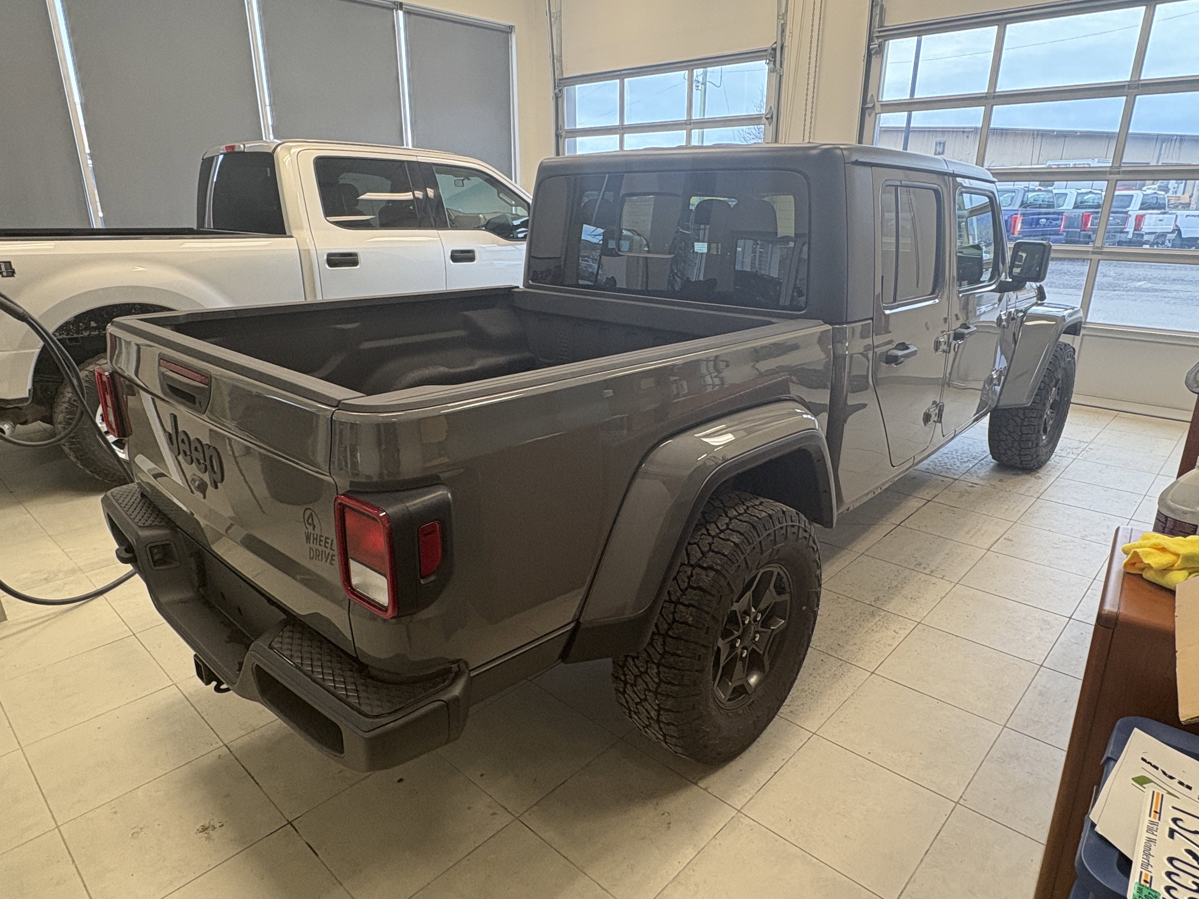 2021 Jeep Gladiator Willys