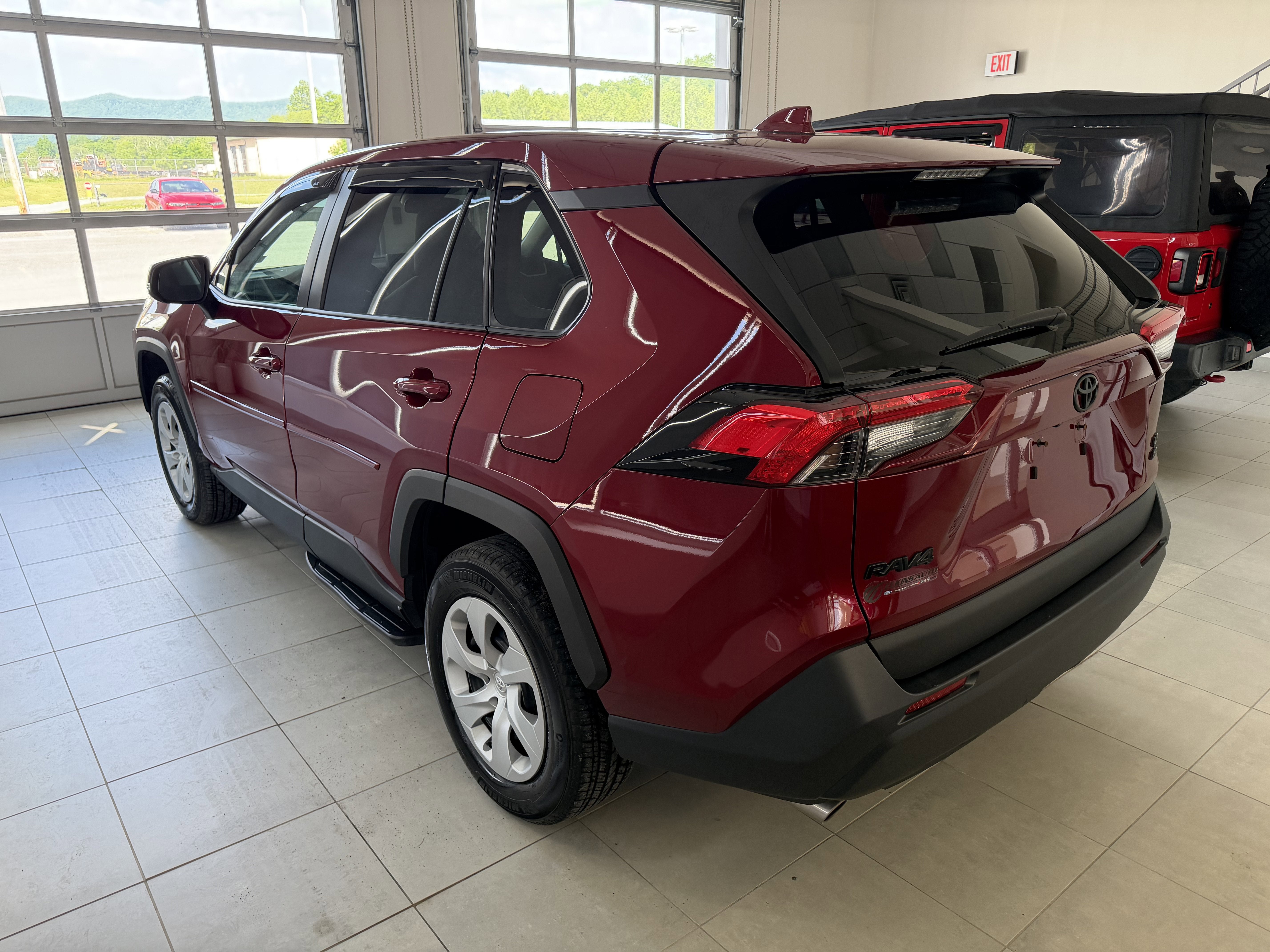 2024 Toyota RAV4 LE