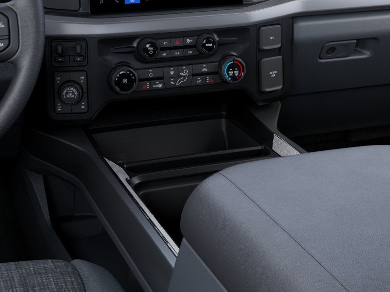 2027 Ford Super Duty F-350® XLT