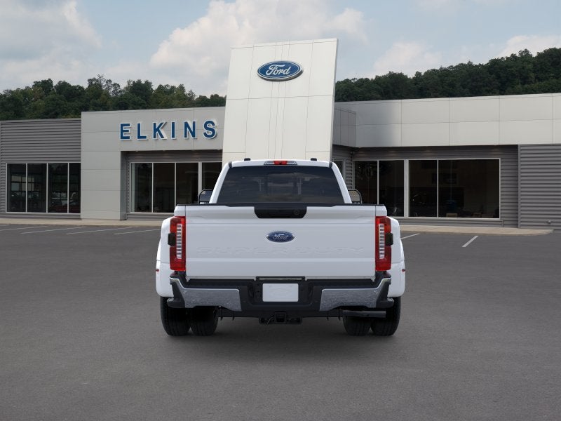 2026 Ford Super Duty F-350 DRW Base