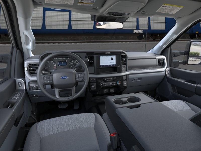 2026 Ford Super Duty F-350 SRW XLT