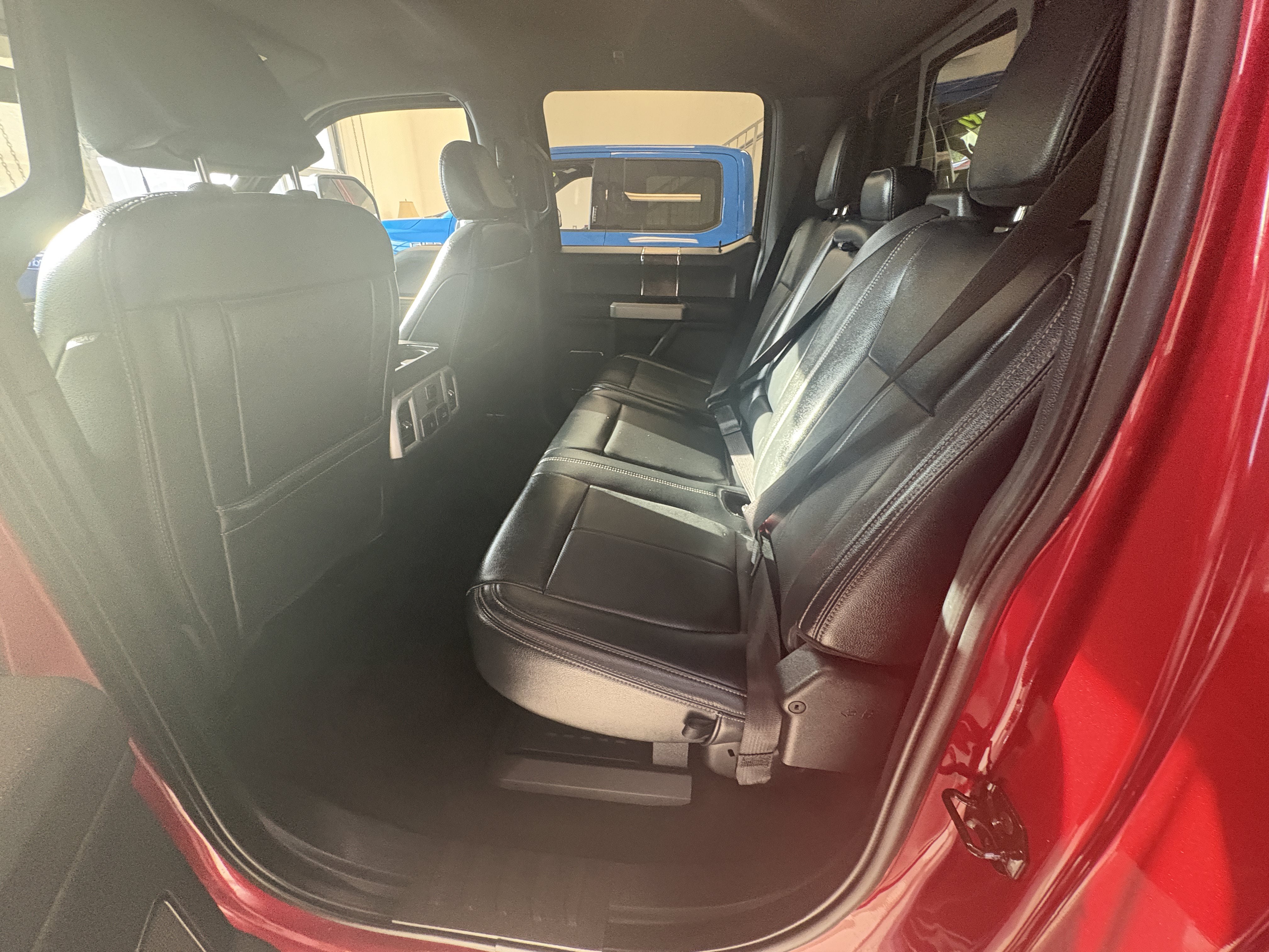 2022 Ford Super Duty F-350 SRW LARIAT