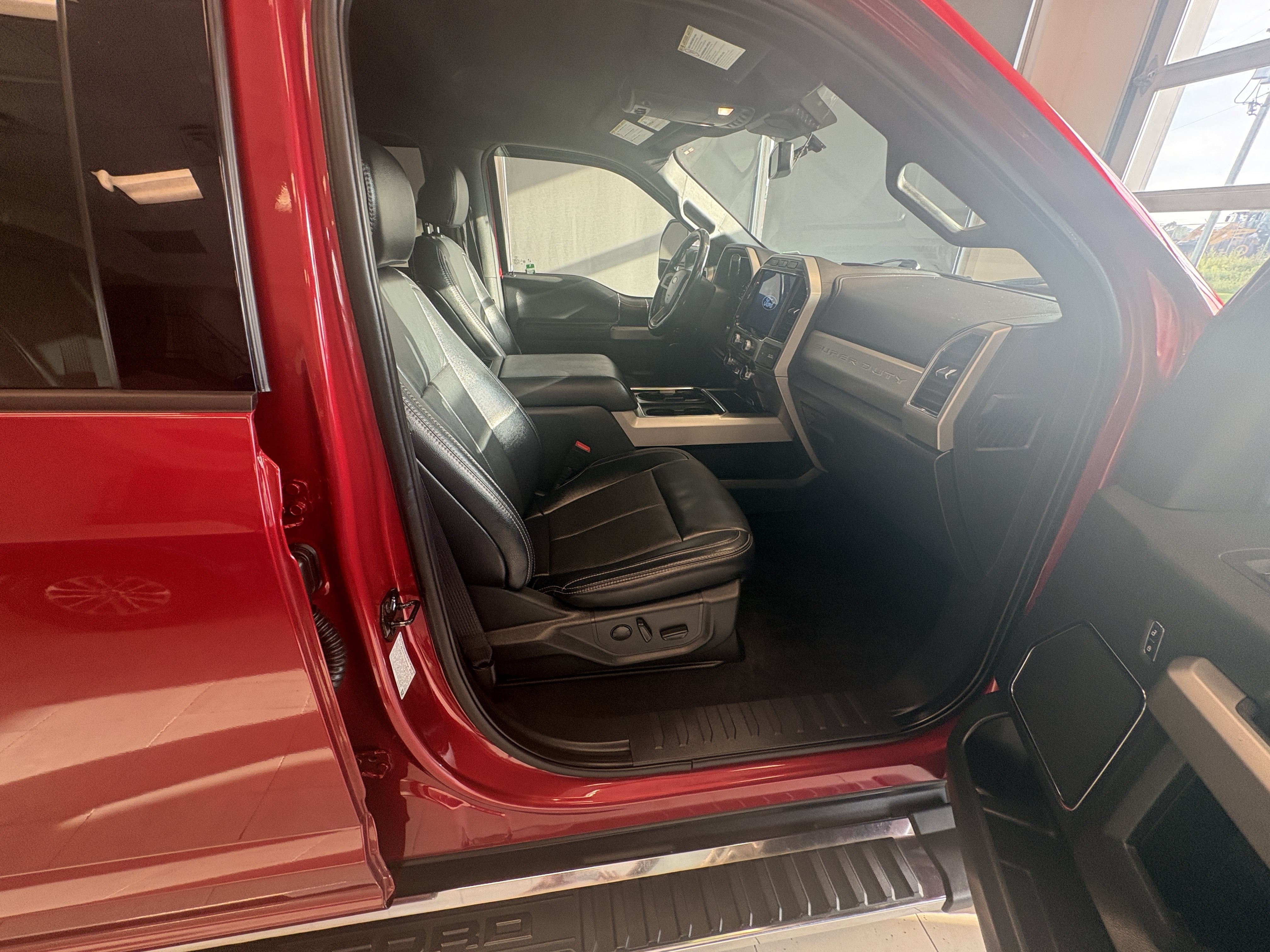 2022 Ford Super Duty F-350 SRW LARIAT