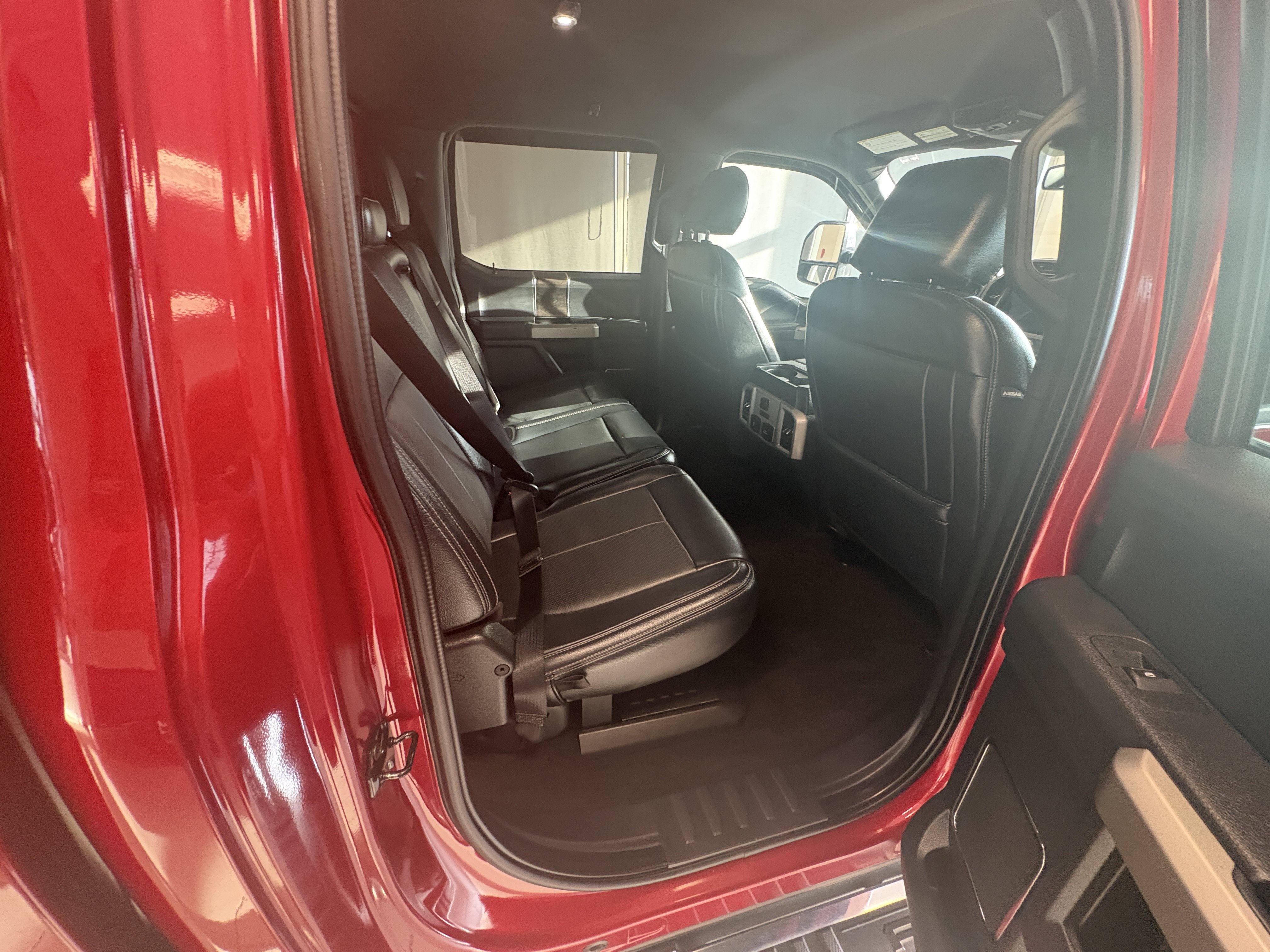 2022 Ford Super Duty F-350 SRW LARIAT