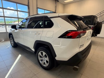2020 Toyota RAV4 LE